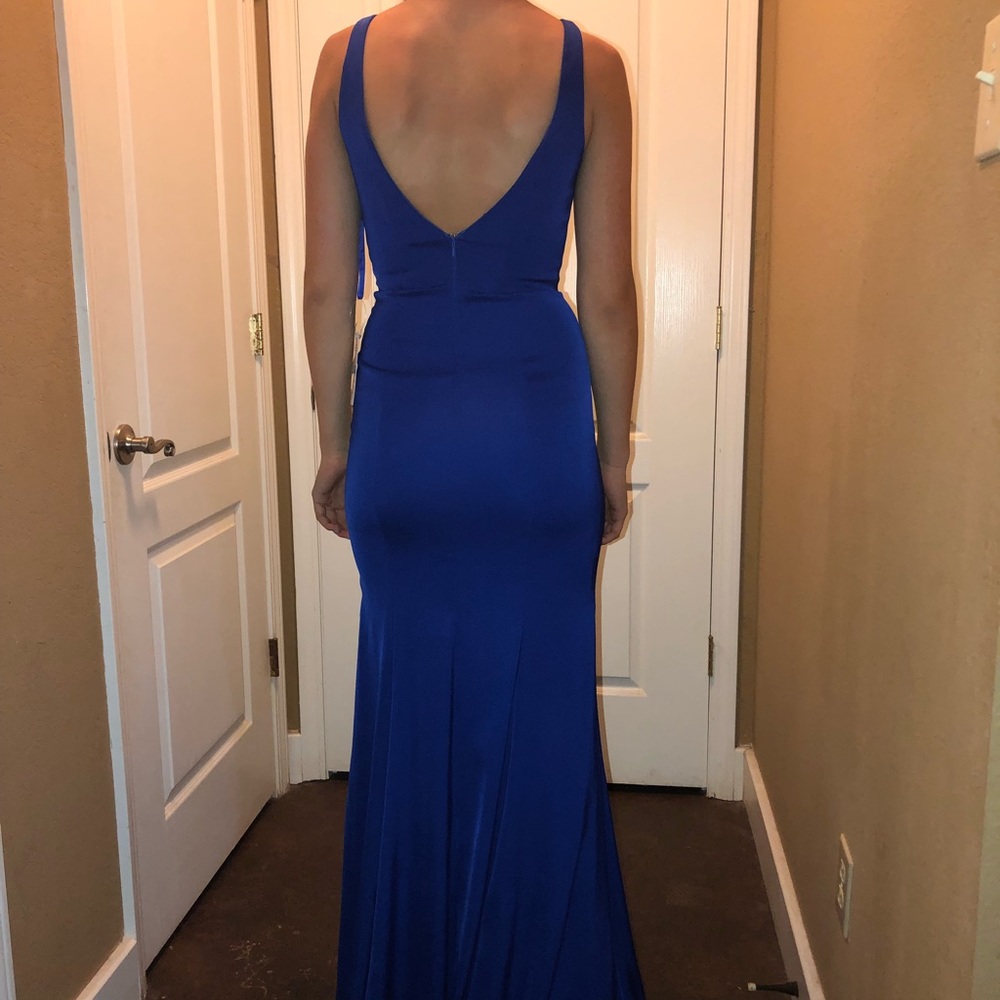 Prom dress!! - Picture 3 of 4